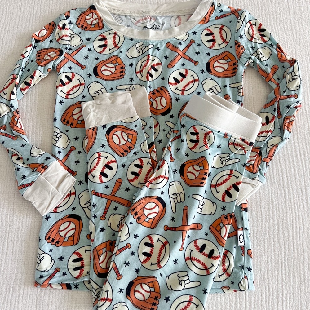 DreamyZzz baseball loungewear